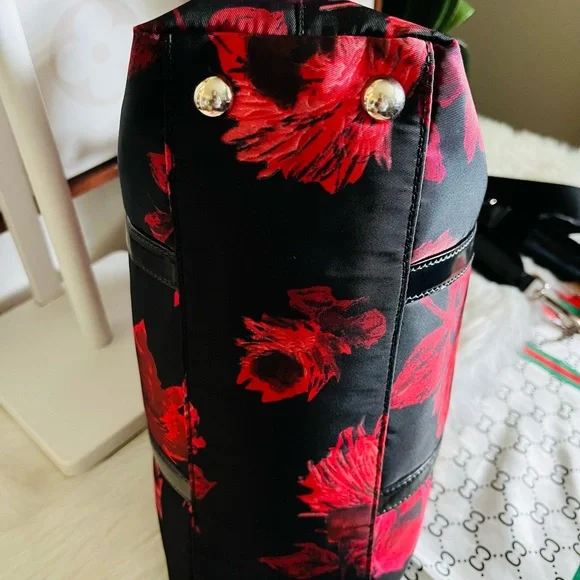 #031 Prada Black and Red Floral bag with adjustable strap - Picture 7 of 8
